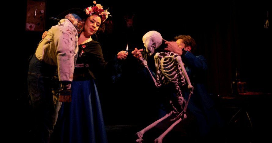 Frida Kahlo, Viva la Vida: marionetas y música