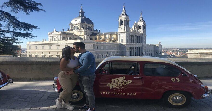 Conduce un Seat 600 con tapeo incluido. Tour dominguero