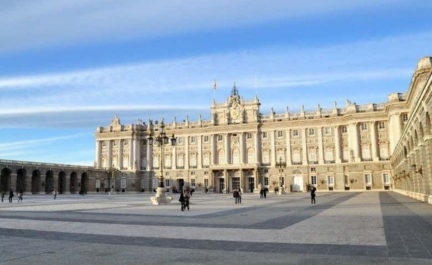 Entrada al Palacio Real
