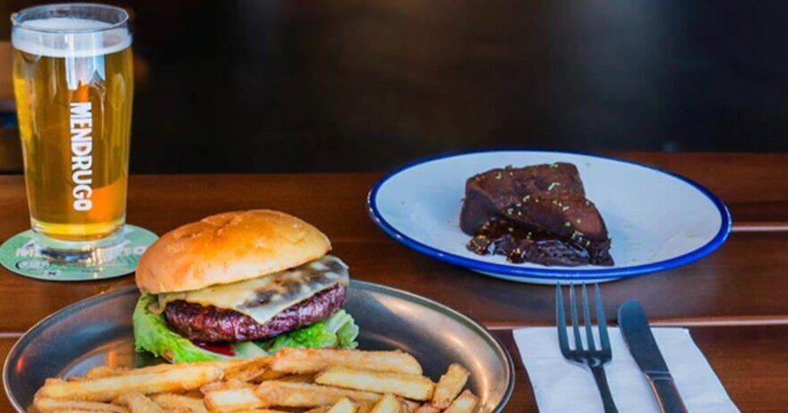 Menú del día en Mendrugo con cerveza y postre/café incluidos