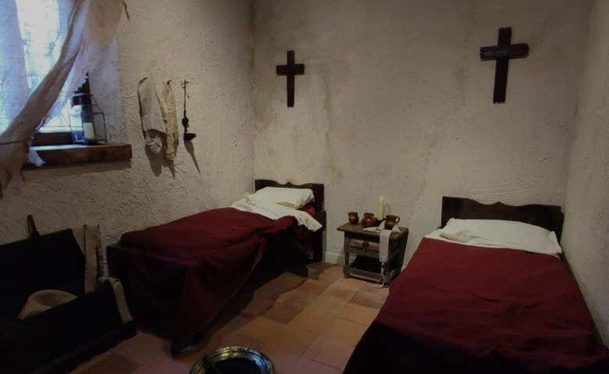 Visita guiada por el antiguo hospital de Antezana