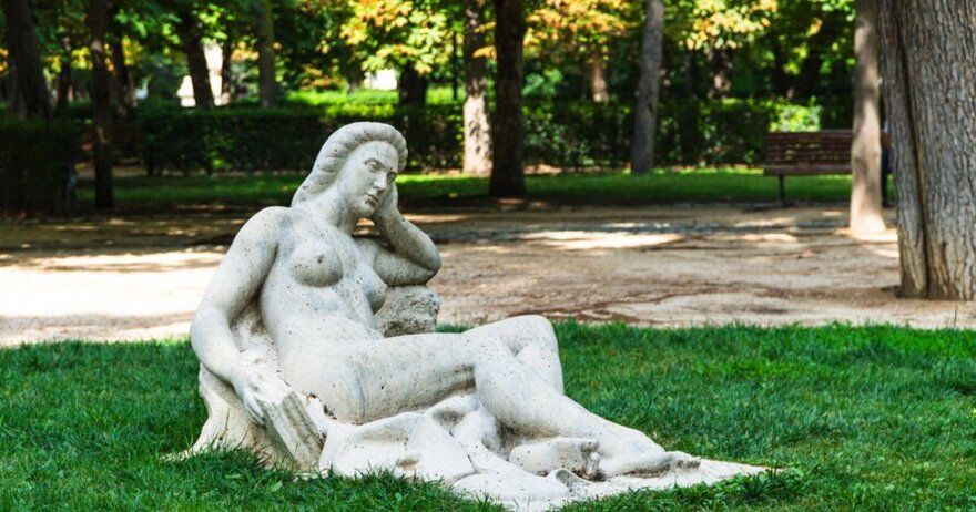 Free tour Madrid: Gran Vía, Cibeles, Retiro Park & Puerta de Alcalá
