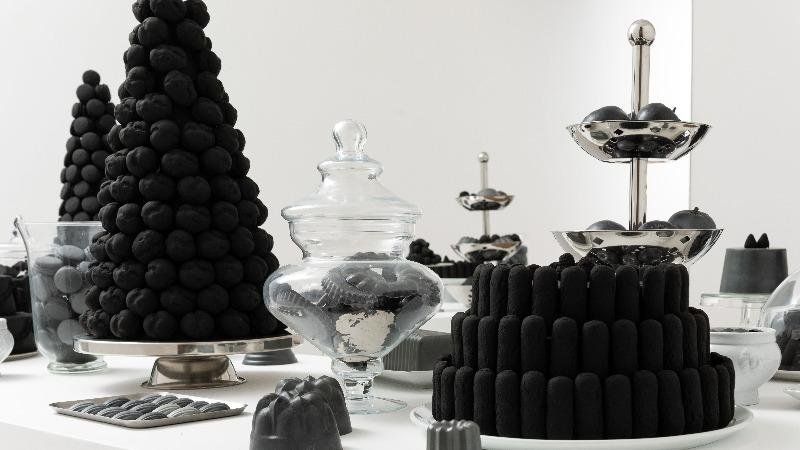 El banquete quemado de Rosalía Banet