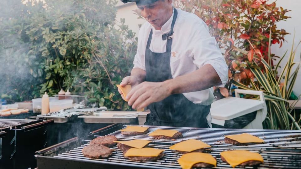 Brunch BBQ & Beer + Live Music en el rooftop del Hotel Generator