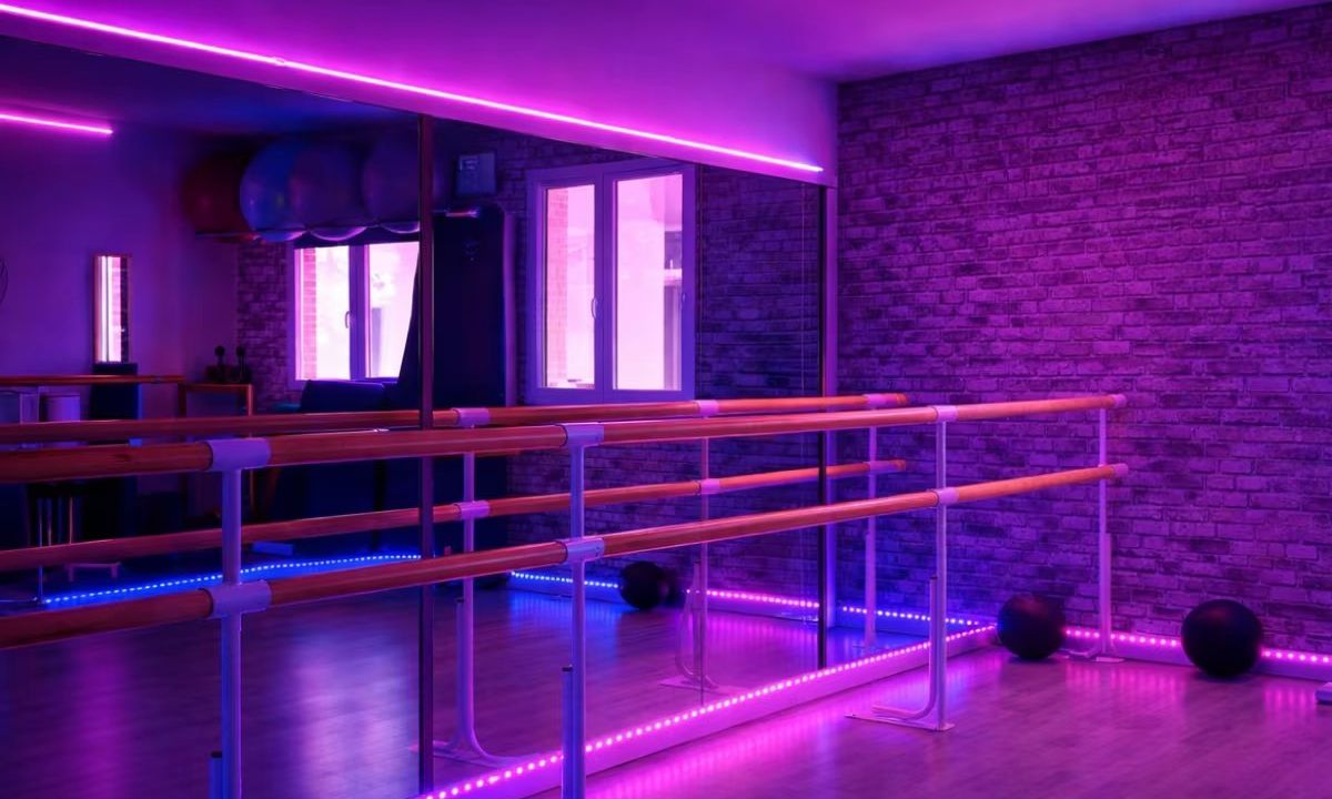 Pilates Barre: Experiencia Neon
