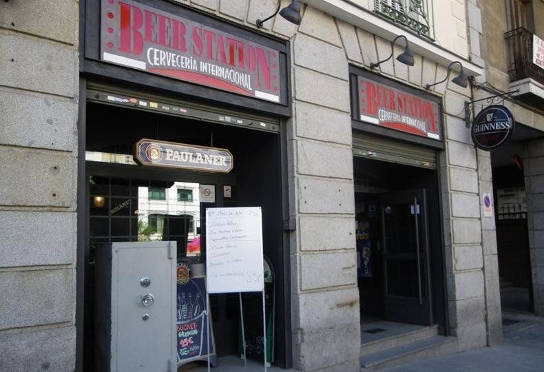 Comedy Nights, monólogos en Beer Station