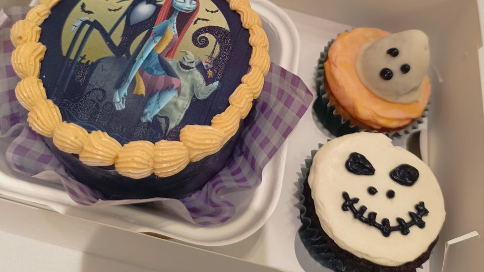Pack dulce tarta bento y cupcakes de Pesadilla antes de Navidad
