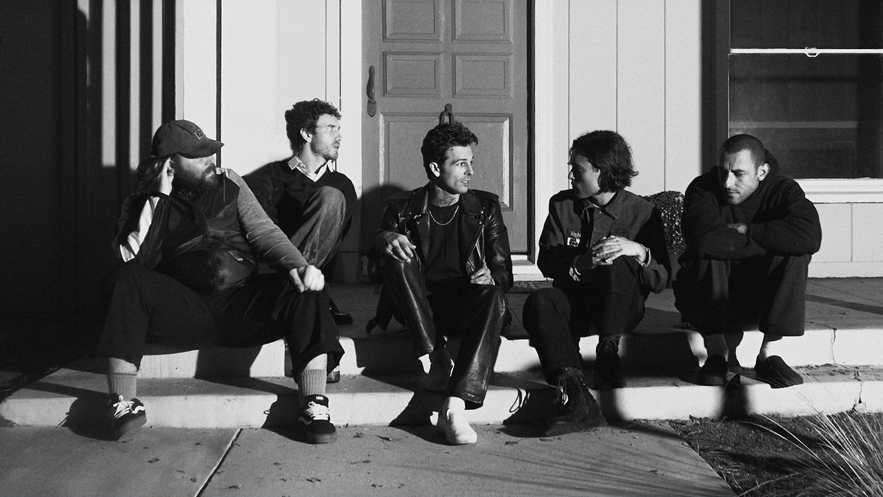 The Neighbourhood: THE WOURLD TOUR