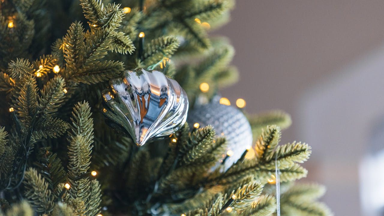 ¿Dónde comprar bolas para el árbol de Navidad en Madrid?