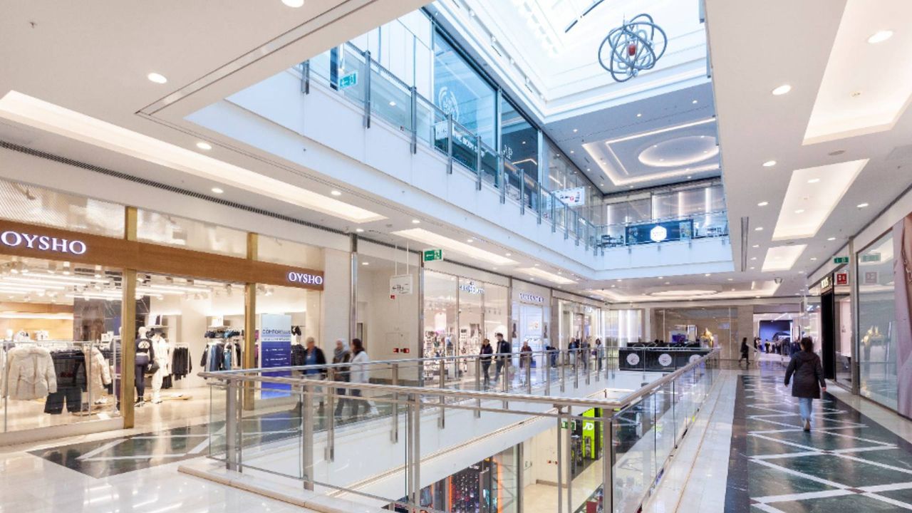 Te contamos las razones por las que Plaza Río 2 es el rey de las rebajas en Madrid