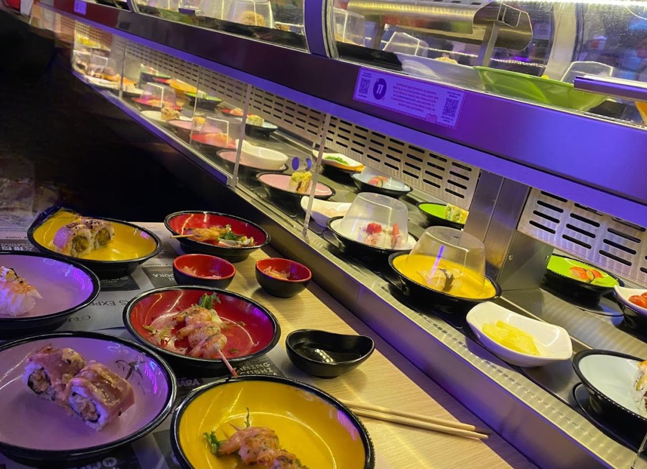 Foto: Running Sushi in Akihabara