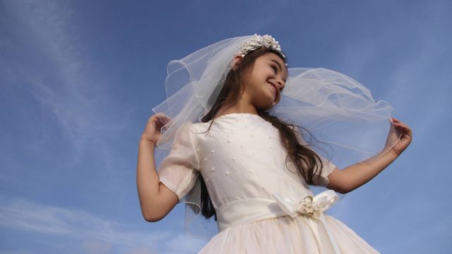 La elección del vestido de comunión: tradición, nostalgia y un recuerdo para siempre