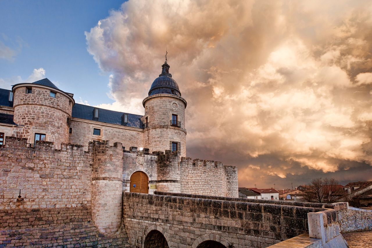Castillo de Simancas en Valladolid. Foto: Depositphotos