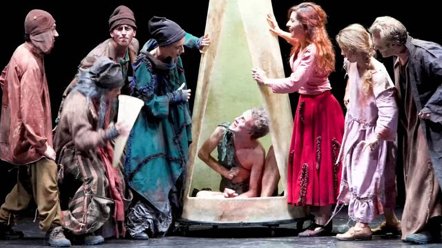 Atalaya reinventa Divinas palabras en una poderosa celebración teatral