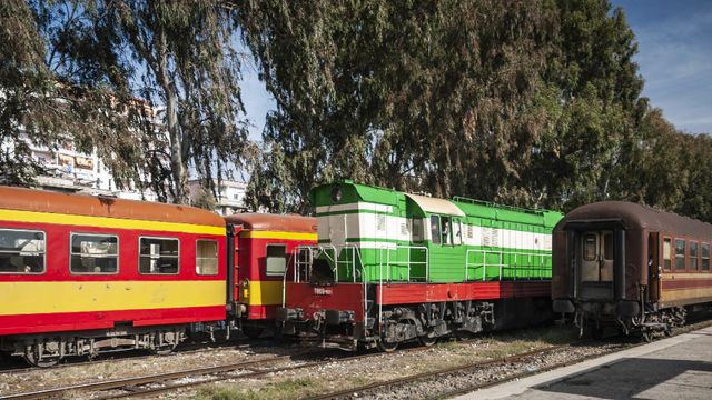 Viajar en el tiempo: 85 años de publicidad de Renfe – Un viaje visual por la historia del ferrocarril