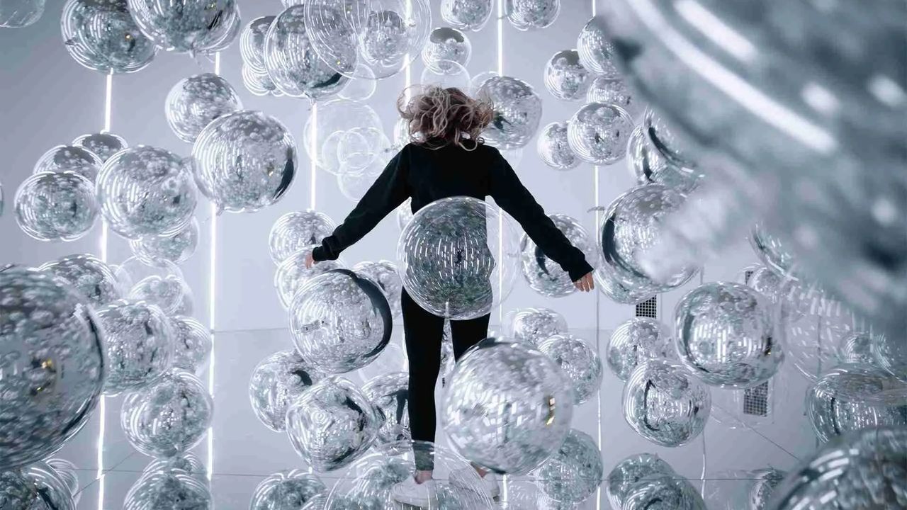 Euphoяia lleva el arte inflable a Madrid con una gran exposición inmersiva