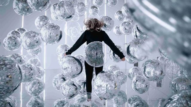 Euphoяia lleva el arte inflable a Madrid con una gran exposición inmersiva