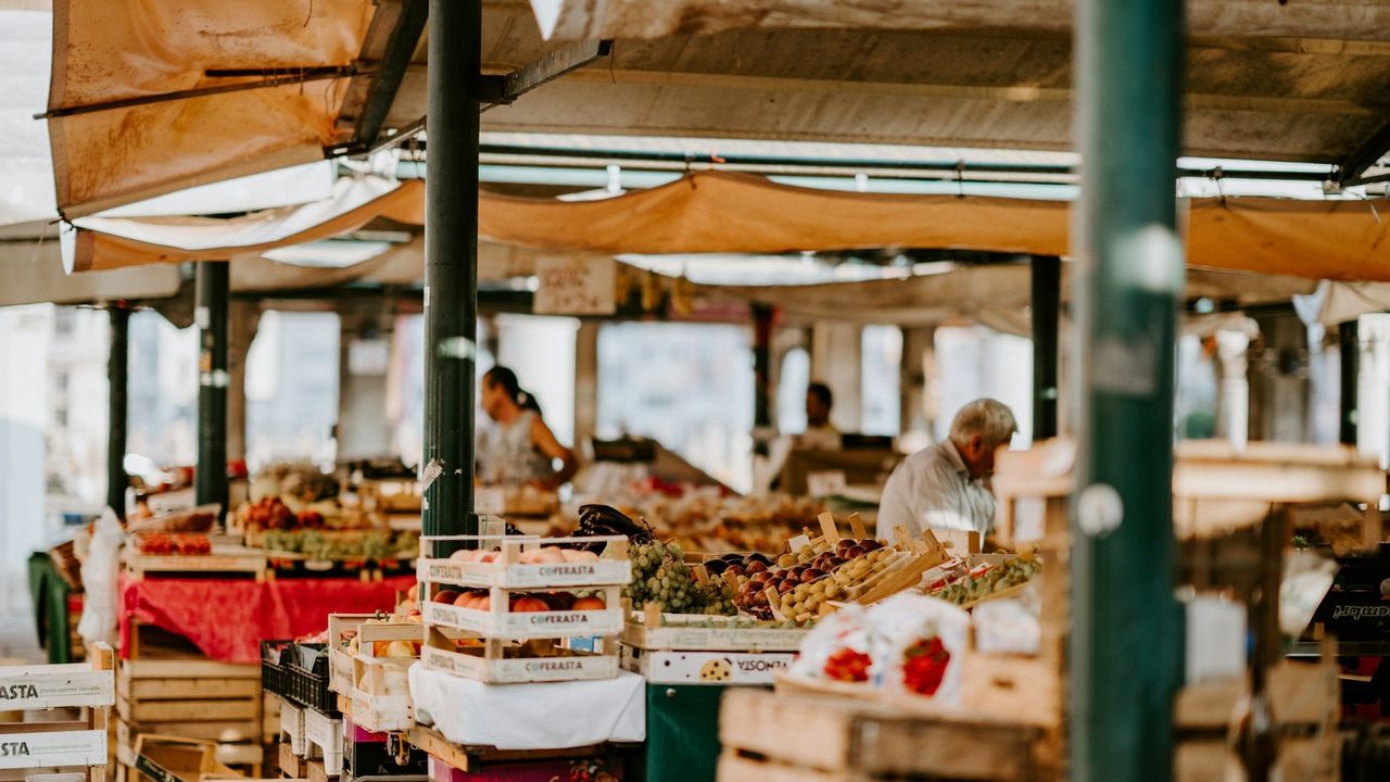 Los mejores mercados de Madrid para picar, comprar y volver a comer