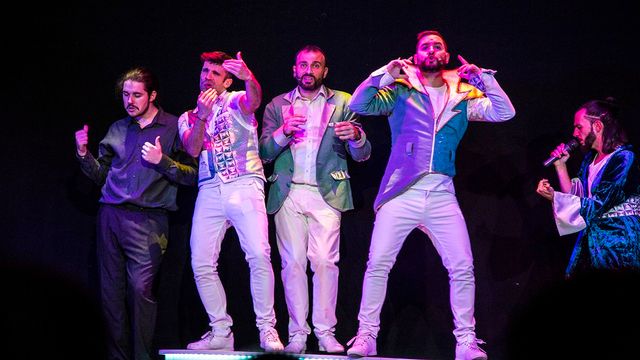 Con la boca abierta – Dimensión Vocal