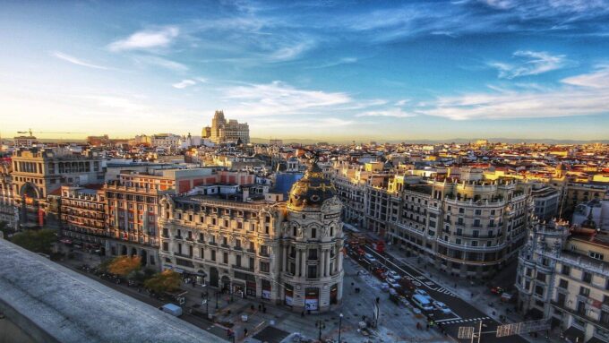 Descubre un «Madrid de película» en un tour por sitios icónicos mostrados en el cine y en series