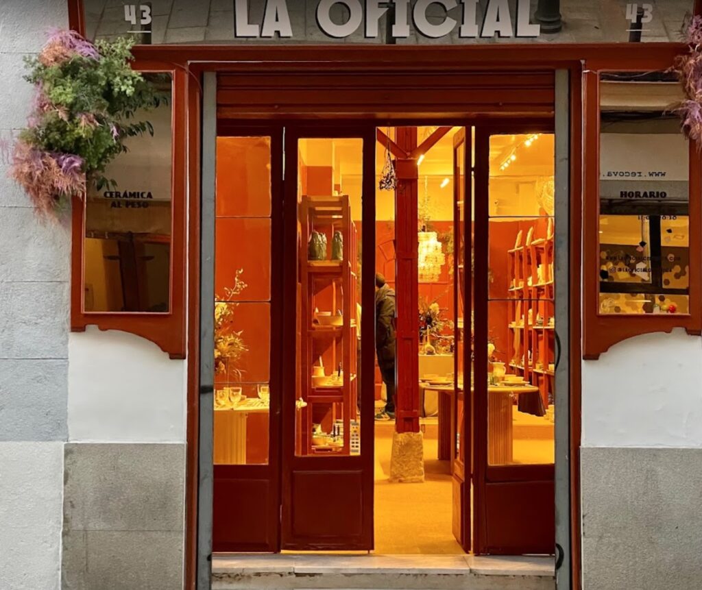 La Oficial